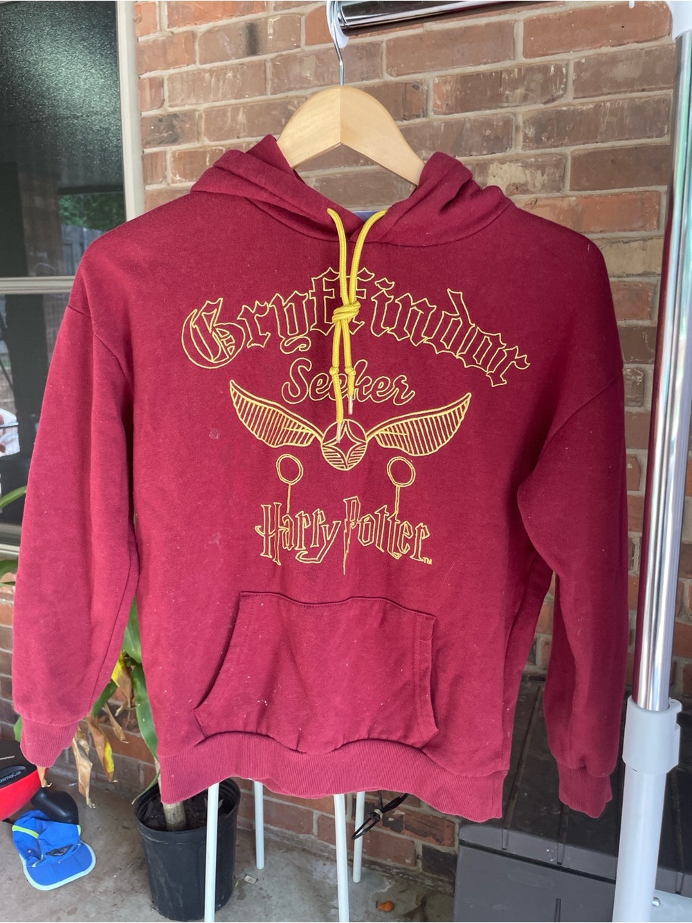 Warner Bros. Gryffindor Seeker Hoodie Youth Medium #91